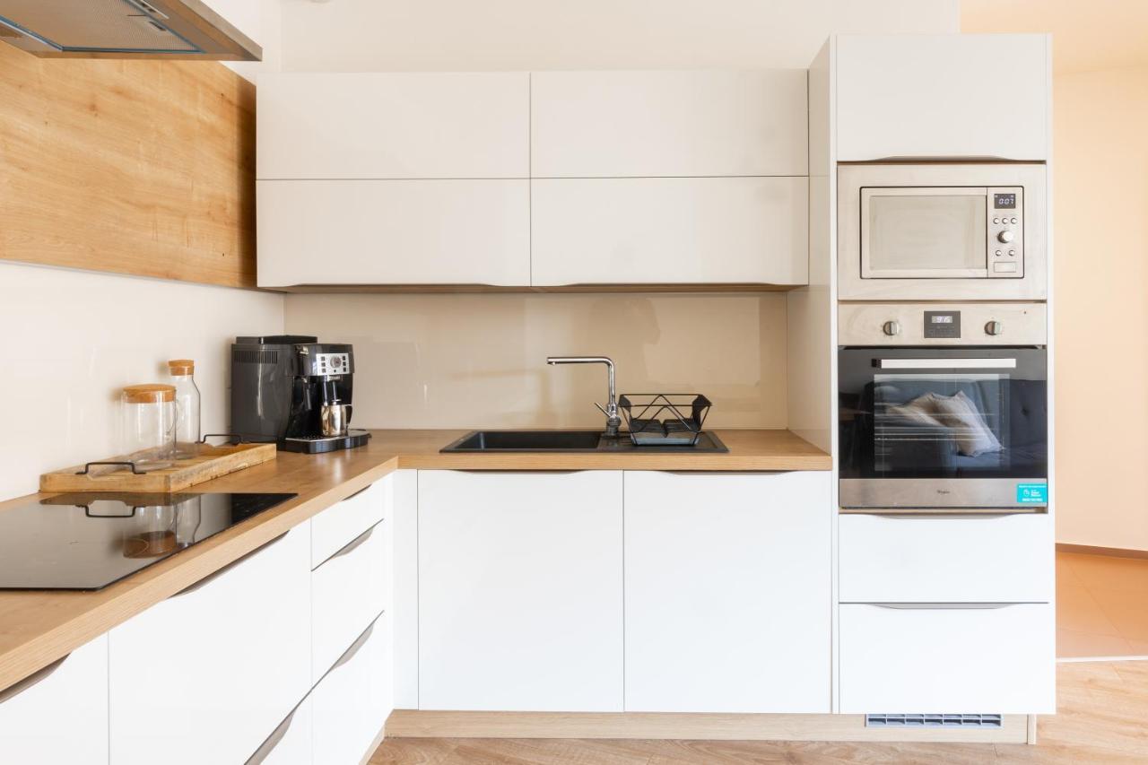 Quiet & Cozy Apartment Old Town - Free Underground Parking Košice Εξωτερικό φωτογραφία